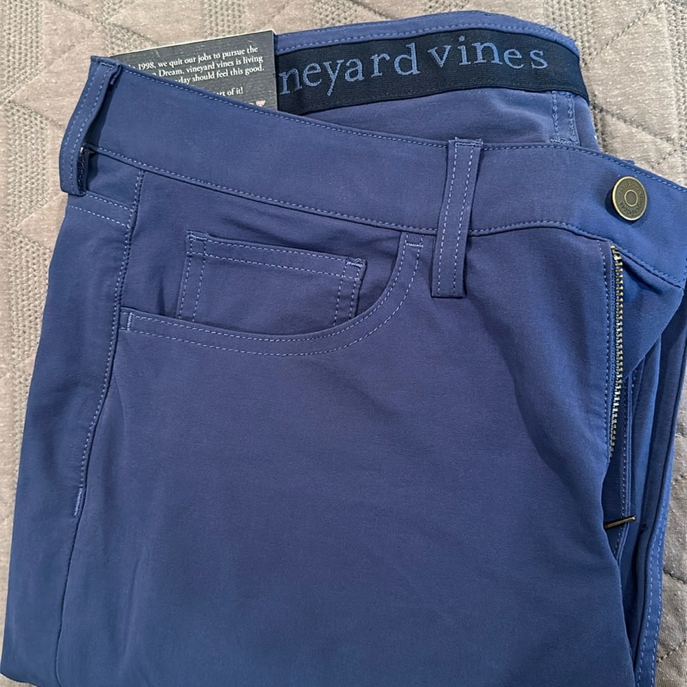 Vineyard Vines, 5 Pocket Performance pants, new with tags. 32WX 32L.